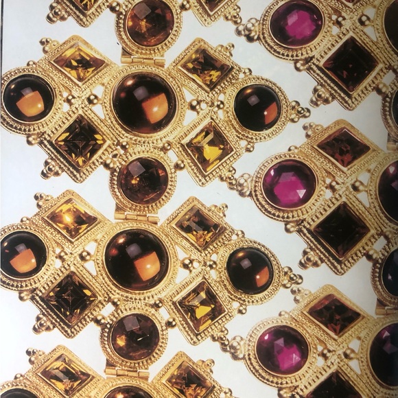 Vogue Aug. 1990 CLAUDIA SCHIFFER Cover - Picture 6 of 12